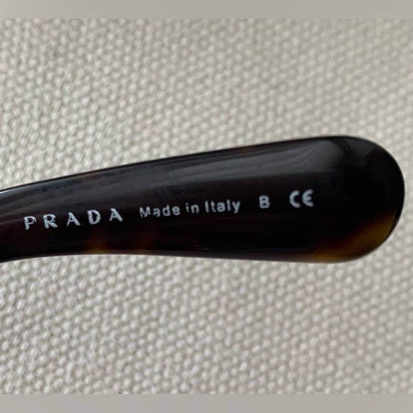 Prada Baroque Brown Sunglasses with case and dust cloth. - Picture 5 of 8